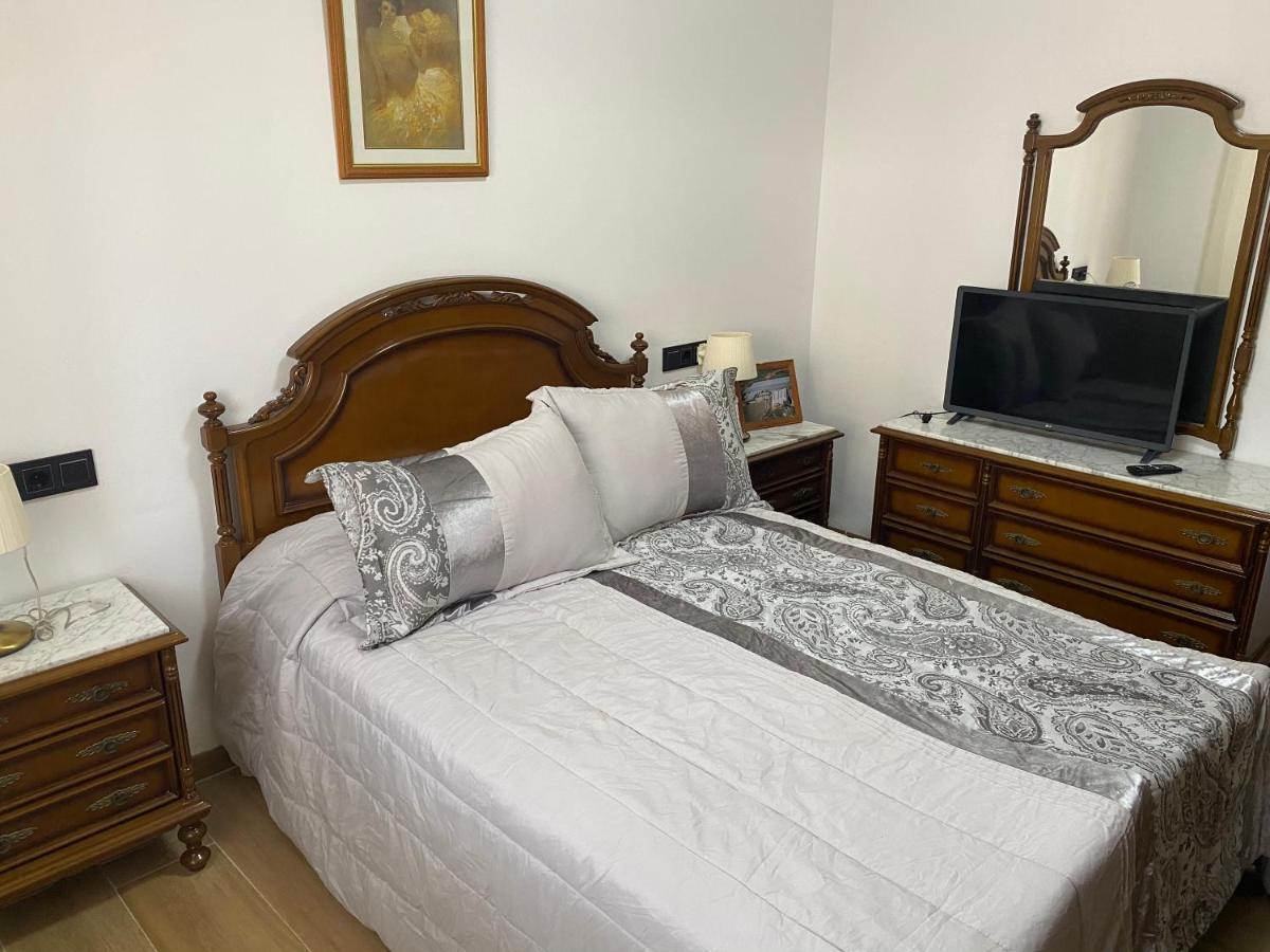 Con Piscina Privada De 4 Herrerias -cerca De Vera Playa- *